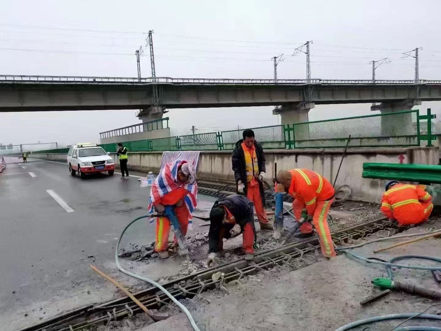 赤壁桥梁伸缩缝抢修料